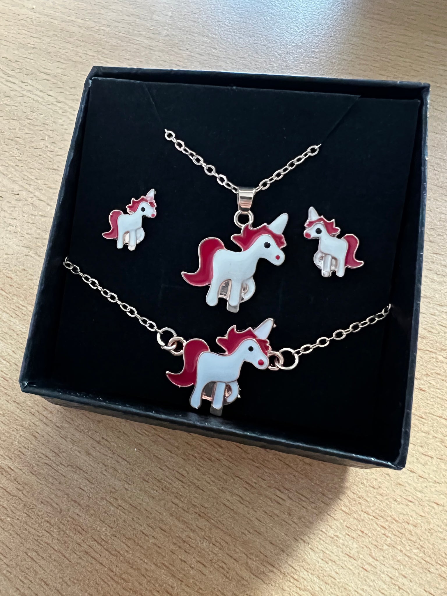 4pc Unicorn Jewellery Set - Necklace, bracelet and stud earrings